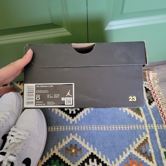 Nike Air Jordan 1 Low - Picture 4 of 4